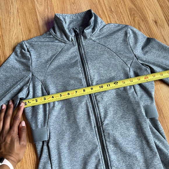 Beautiful ✨ Grey Mondetta full zip jacket - size M - Picture 8 of 8